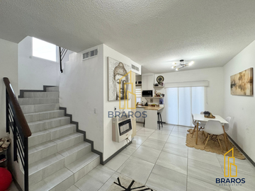 Casa en venta en Saratoga Residencial frente a parque
