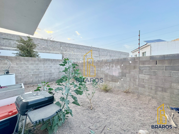 Casa en venta en Saratoga Residencial frente a parque