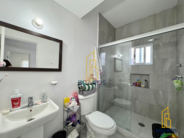 Casa en venta en Saratoga Residencial frente a parque