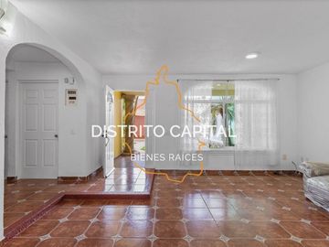 Casa en venta en Jiutepec, Morelos. Fraccionamiento Las Fincas