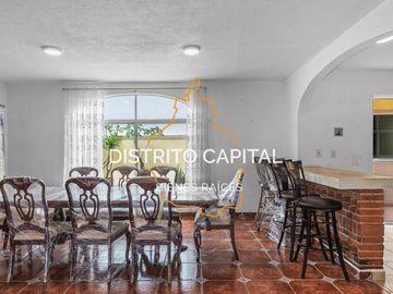 Casa en venta en Jiutepec, Morelos. Fraccionamiento Las Fincas
