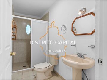 Casa en venta en Jiutepec, Morelos. Fraccionamiento Las Fincas