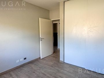 Venta - OPORTUNIDAD Casa en Barrio Privado Santa Guadalupe - Pilar del Este