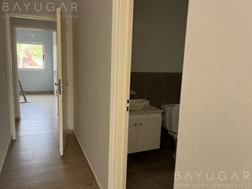 Venta - OPORTUNIDAD Casa en Barrio Privado Santa Guadalupe - Pilar del Este