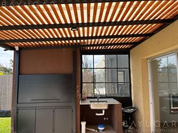 Venta - OPORTUNIDAD Casa en Barrio Privado Santa Guadalupe - Pilar del Este