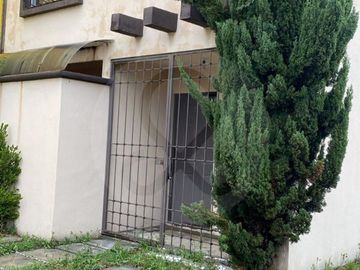 Bosques de Cantabria  Casa en condominio en venta en San Nicolás Tolentino