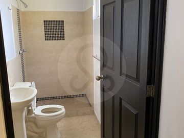 Bosques de Cantabria  Casa en condominio en venta en San Nicolás Tolentino