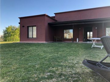 Casa en Venta Estancia Las Lilas 5 dormitorios