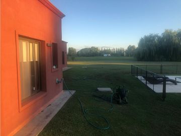 Casa en Venta Estancia Las Lilas 5 dormitorios
