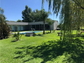 Casa Ideal en Comarcas de Lujan Barrio San Roque