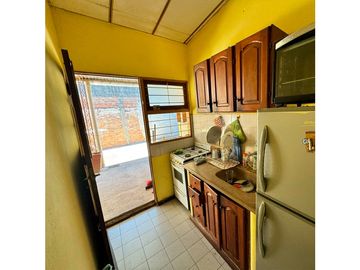 CASA DE 2 DORMITORIOS - B° 300 VIVIENDAS