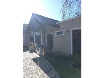 Venta Casa 5 ambientes - Barrio San Patricio