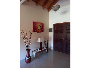 Venta Casa 5 ambientes - Barrio San Patricio