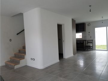 Venta Casa PH 4 ambientes - Haití 300, Ituzaingó Norte.