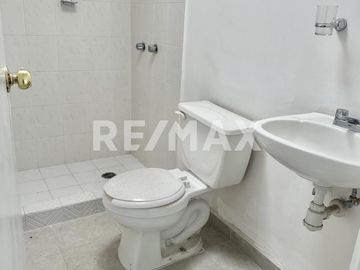 CASA EN RENTA - (3)