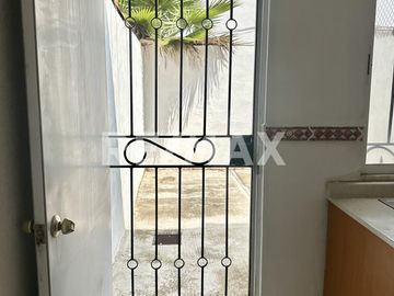 CASA EN RENTA - (3)