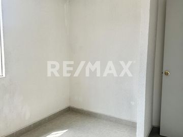 CASA EN RENTA - (3)