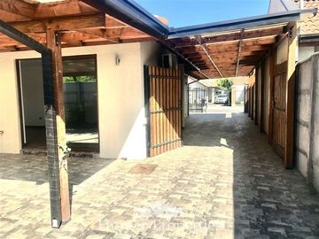 Casa en Venta en 37 oriente con 5 norte , muy cercano al supermercado lider express de las rastras