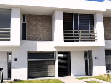 Casa en venta en residencial Bonaterra, coto Altezza