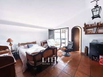 Casa rústica con patio y balcones en Pedro de Osma – Barranco