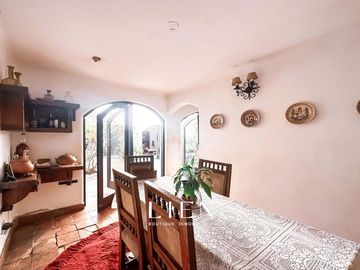Casa rústica con patio y balcones en Pedro de Osma – Barranco