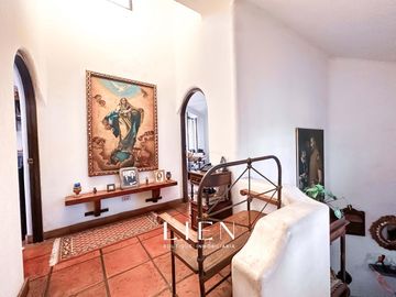 Casa rústica con patio y balcones en Pedro de Osma – Barranco