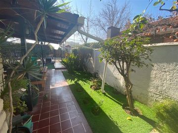 Casa en Venta en Metro Quilín