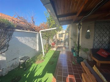 Casa en Venta en Metro Quilín