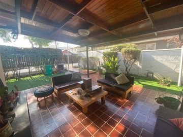 Casa en Venta en Metro Quilín