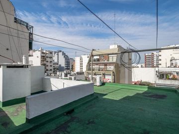 Venta departamento 4 ambientes con terraza en Flores