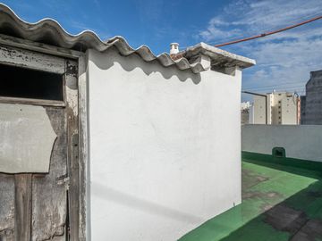 Venta departamento 4 ambientes con terraza en Flores