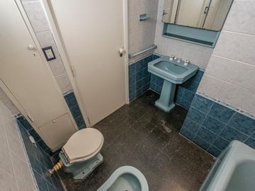 Venta departamento 4 ambientes con terraza en Flores