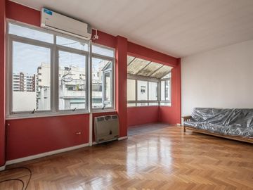Venta departamento 4 ambientes con terraza en Flores