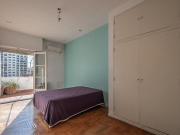 Venta departamento 4 ambientes con terraza en Flores