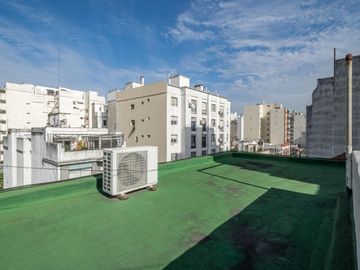 Venta departamento 4 ambientes con terraza en Flores