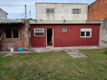 Casa en  Magnasco y Lebensohn