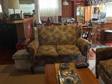 Venta Casa 7 Ambientes con Local Comercial en Olivos