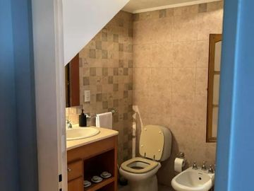 Venta Casa 7 Ambientes con Local Comercial en Olivos