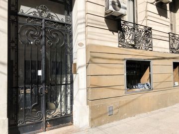 VENTA DE DEPARTAMETO DE 3 AMBIENTES ANTIGUO