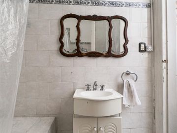 VENTA DE DEPARTAMETO DE 3 AMBIENTES ANTIGUO
