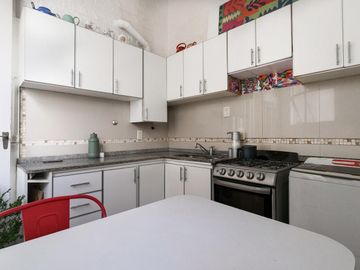 VENTA DE DEPARTAMETO DE 3 AMBIENTES ANTIGUO