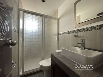 Preciosa Casa en Venta en Fraccionamiento Privado Coatepec.