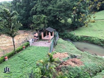 Venta de Cabaña con 1,500 m2 de Terreno, Camino Coapexpan Xalapa