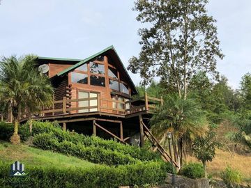 Venta de Cabaña con 1,500 m2 de Terreno, Camino Coapexpan Xalapa