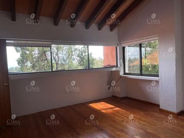 VENTA CASA EN EL BOSQUE CON SEGURIDAD EN CUERNAVACA - V370