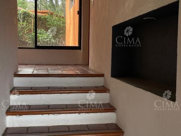 VENTA CASA EN EL BOSQUE CON SEGURIDAD EN CUERNAVACA - V370