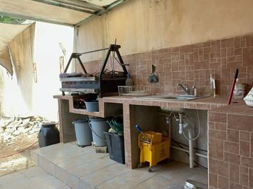 Casa amplia en venta con excelente distribución y gran potencial