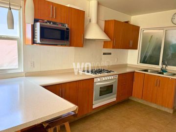 CASA EN VENTA EN BOSQUES DE SANTA ANITA