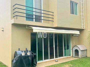 CASA EN VENTA EN BOSQUES DE SANTA ANITA