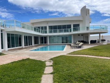 VENTA DE CASA EN REAL MEDITERRANEO